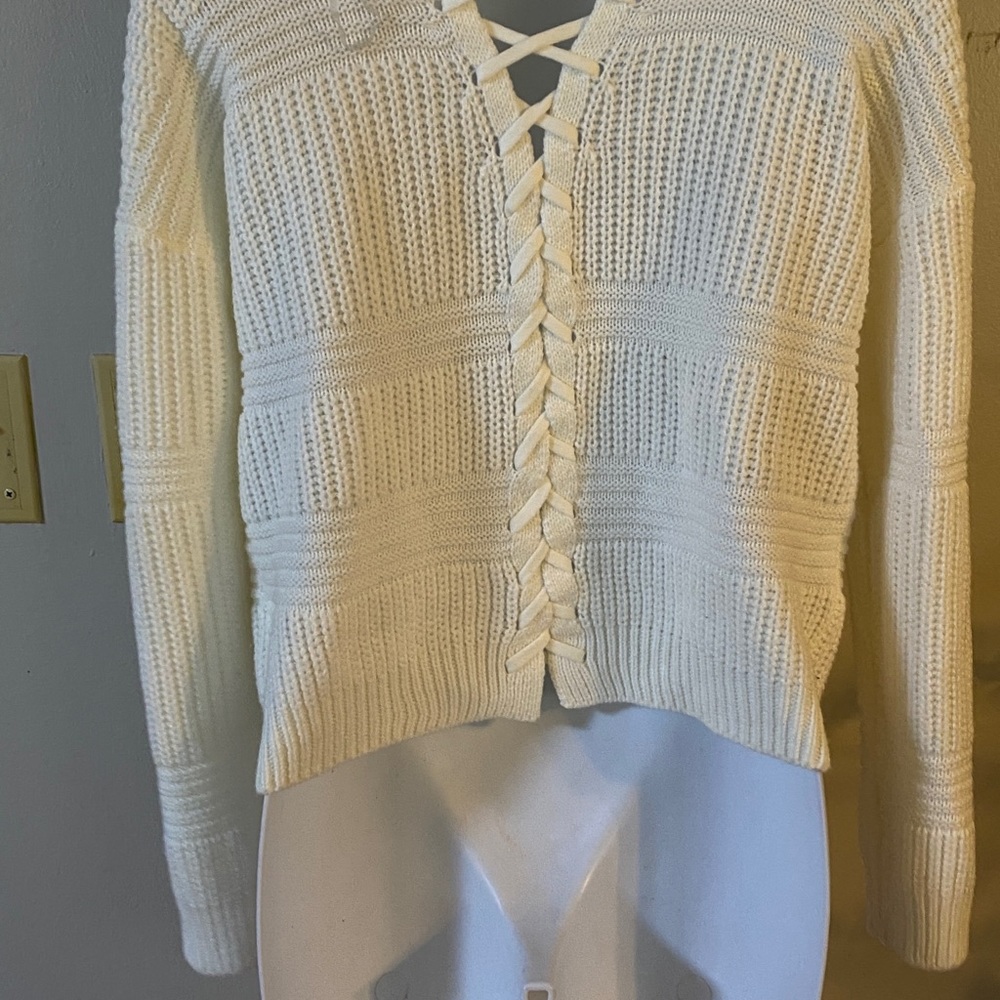 Sweater - Picture 2 of 4